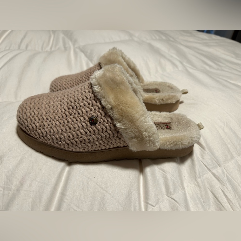BOBS by Skechers Cozy Beige Knit Slippers with Faux Fur Lining, sz 8
